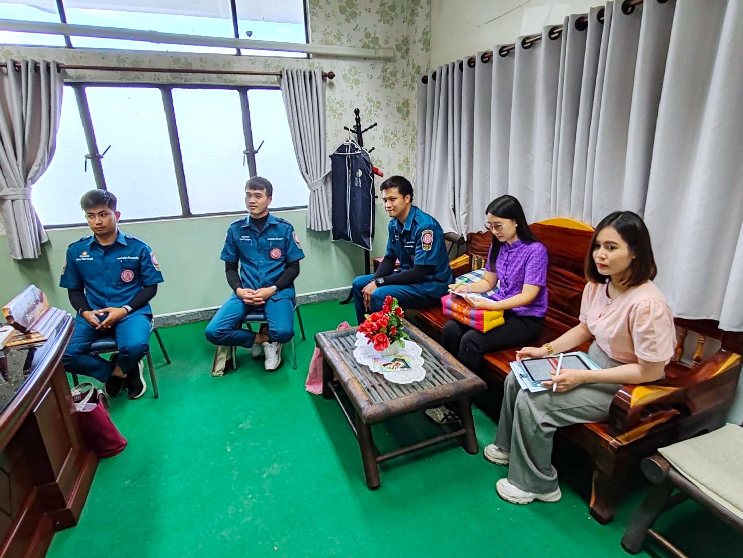 กรมการพัฒนาชุมชน ร่วมกับ มูลนิธิป่อเต็กตึ้ง ลงพื้นที่จัดเก็บข้อมูลครัวเรือนยากจนเป้าหมายสนับสนุนวัสดุอุปกรณ์ประกอบอาชีพ จังหวัดอำนาจเจริญ