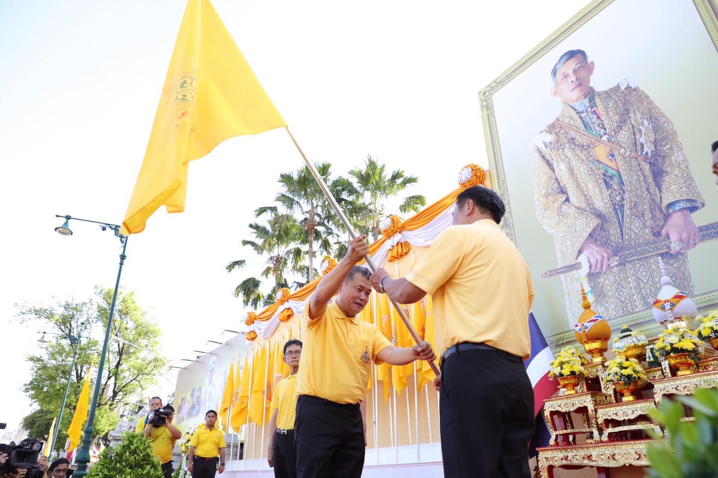 กรมการพัฒนาชุมชน ร่วมพิธีรับมอบธงตราสัญลักษณ์งานเฉลิมพระเกียรติพระบาทสมเด็จพระเจ้าอยู่หัว เนื่องในโอกาสพระราชพิธีมหามงคลเฉลิมพระชนมพรรษา 6 รอบ 28 กรกฎาคม 2567