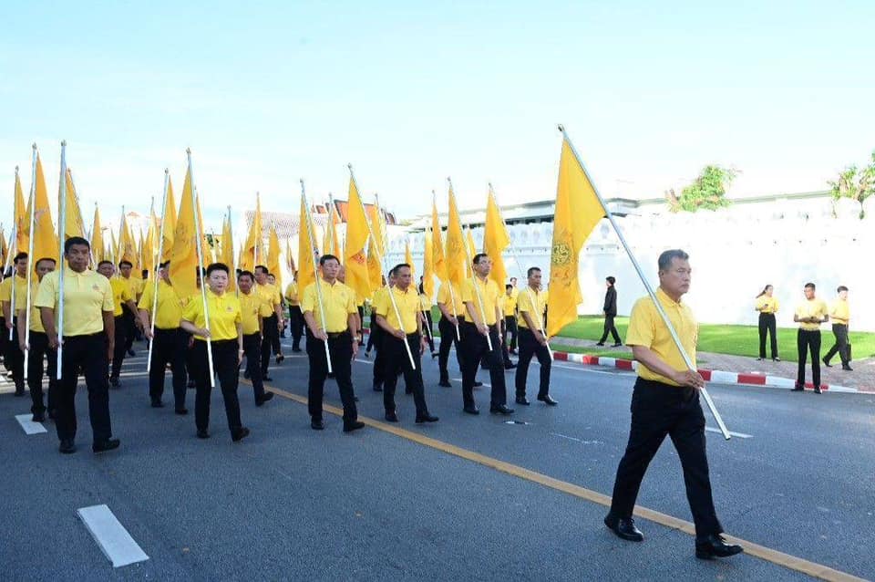 มท.1 นำข้าราชการและพสกนิกรร่วมถวายพระพรชัยมงคลพระบาทสมเด็จพระเจ้าอยู่หัว ด้วยขบวนธงตราสัญลักษณ์พระราชพิธีมหามงคลเฉลิมพระชนมพรรษา กว่า 1,500 คน หลอมรวมทุกดวงใจของคนไทย ประกาศก้องพลังแห่งความจงรักภักดี จากทั่วถิ่นแคว้นแดนไทยสู่กระทรวงมหาดไทย”