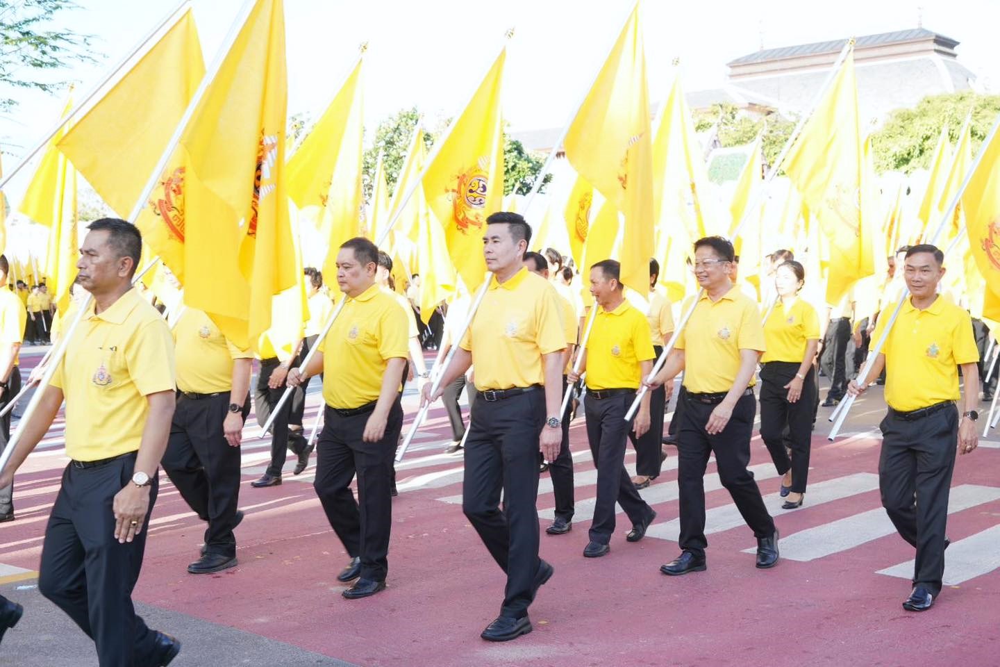 กรมการพัฒนาชุมชน ร่วมพิธีรับมอบธงตราสัญลักษณ์งานเฉลิมพระเกียรติพระบาทสมเด็จพระเจ้าอยู่หัว เนื่องในโอกาสพระราชพิธีมหามงคลเฉลิมพระชนมพรรษา 6 รอบ 28 กรกฎาคม 2567