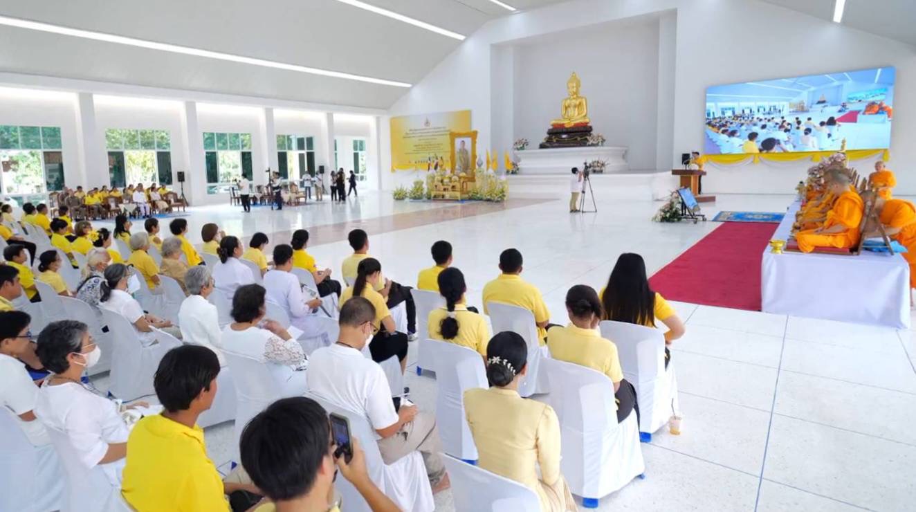 พช. ร่วมพิธีเจริญพระพุทธมนต์ เจริญจิตตภาวนา ถวายพระพรชัยมงคล แด่พระบาทสมเด็จพระเจ้าอยู่หัว