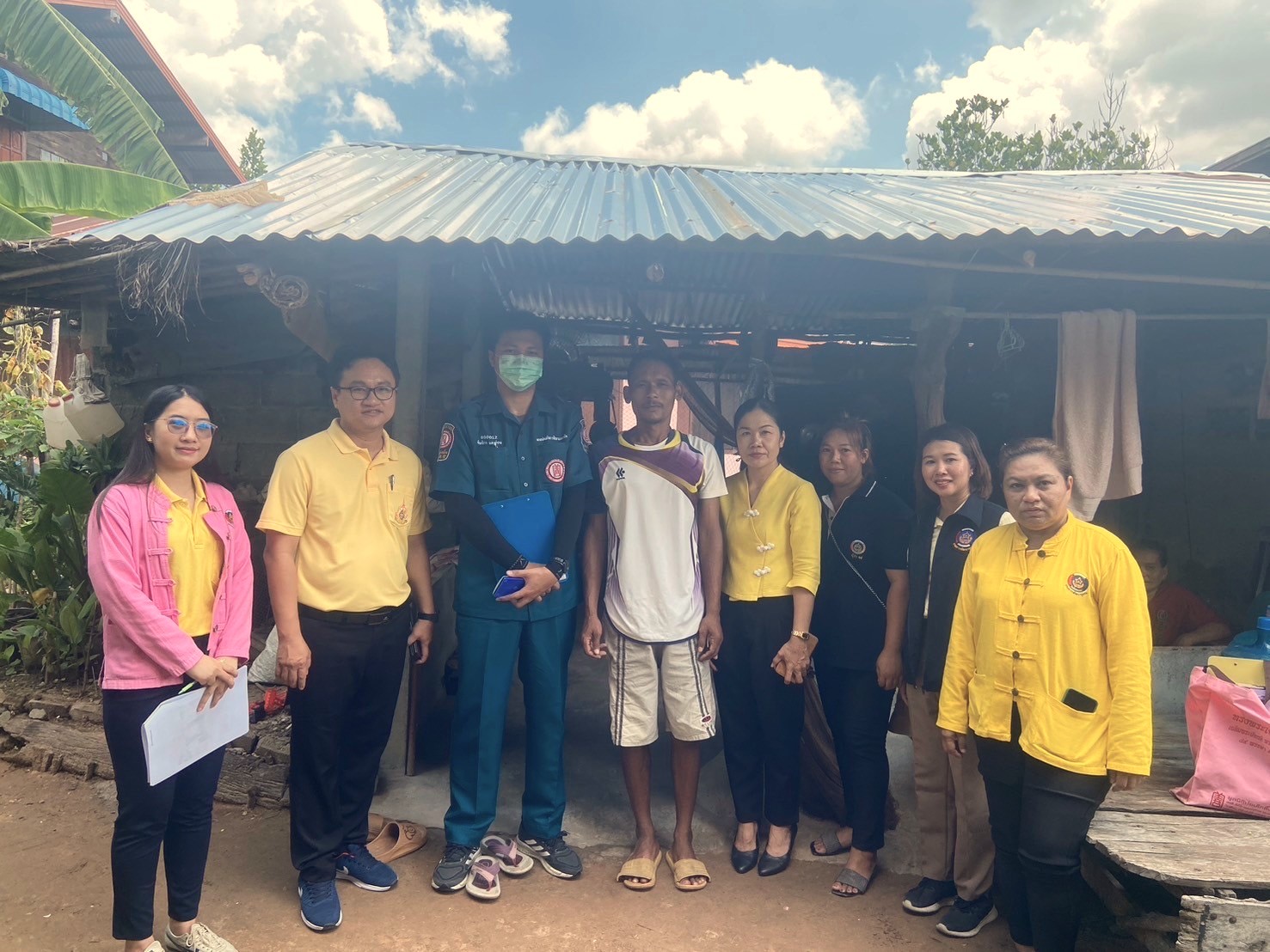 กรมการพัฒนาชุมชน ร่วมกับ มูลนิธิป่อเต็กตึ้ง ลงพื้นที่จัดเก็บข้อมูลครัวเรือนยากจนเป้าหมายสนับสนุนวัสดุอุปกรณ์ประกอบอาชีพ จังหวัดอำนาจเจริญ