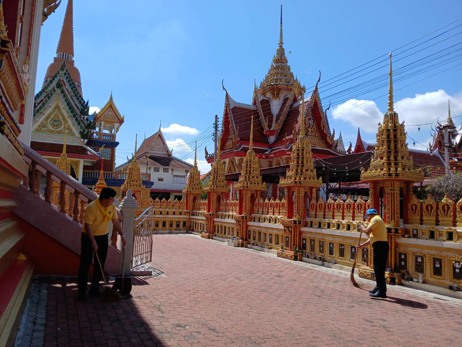 พช.ร่วมกิจกรรม “รวมพลังสร้างสัปปายะสู่วัดด้วยวิถี 5 ส” (Big Cleaning Day)