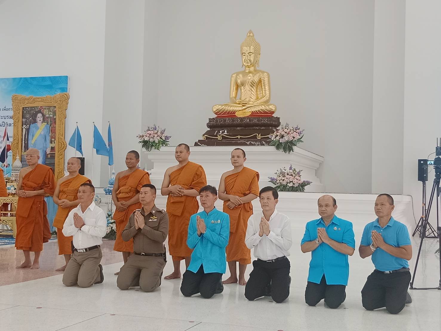 พช. ร่วมพิธีเจริญพระพุทธมนต์ เจริญจิตตภาวนา ถวายเป็นพระราชกุศล แด่สมเด็จพระนางเจ้าสิริกิติ์ พระบรมราชินีนาถ พระบรมราชชนนีพันปีหลวง