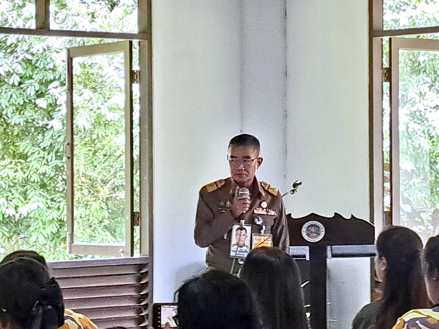 พช. ร่วมให้การต้อนรับองคมนตรี ในการลงพื้นที่ตรวจเยี่ยมและประชุมหมู่บ้านคชานุรักษ์และหมู่บ้านเครือข่าย เพื่อติดตามการดำเนินงานโครงการพัชรสุธาคชานุรักษ์ ในพระบรมราชูปถัมภ์ ณ จังหวัดสระแก้ว