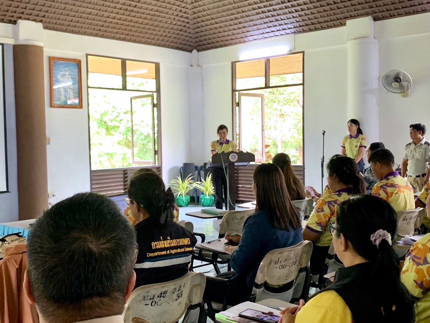 พช. ร่วมให้การต้อนรับองคมนตรี ในการลงพื้นที่ตรวจเยี่ยมและประชุมหมู่บ้านคชานุรักษ์และหมู่บ้านเครือข่าย เพื่อติดตามการดำเนินงานโครงการพัชรสุธาคชานุรักษ์ ในพระบรมราชูปถัมภ์ ณ จังหวัดสระแก้ว