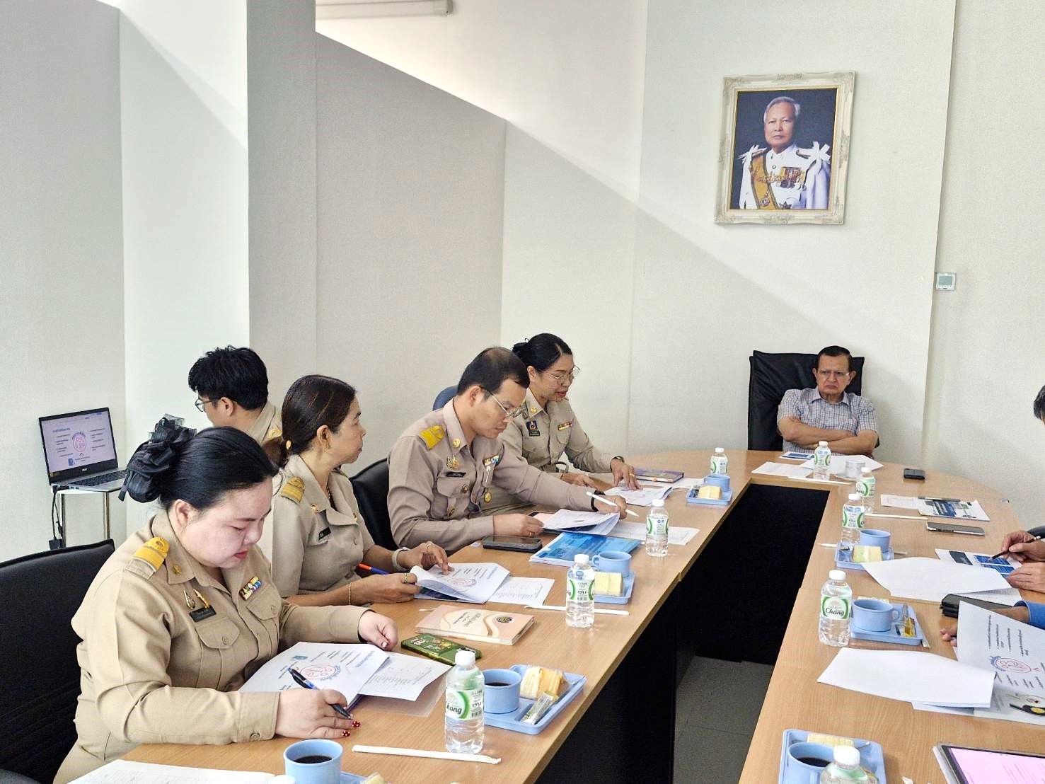 ประชุมหารือ บทบาทกรมการพัฒนาชุมชนในการสนับสนุนการดำเนินงานมูลนิธิสานใจไทย สู่ใจใต้