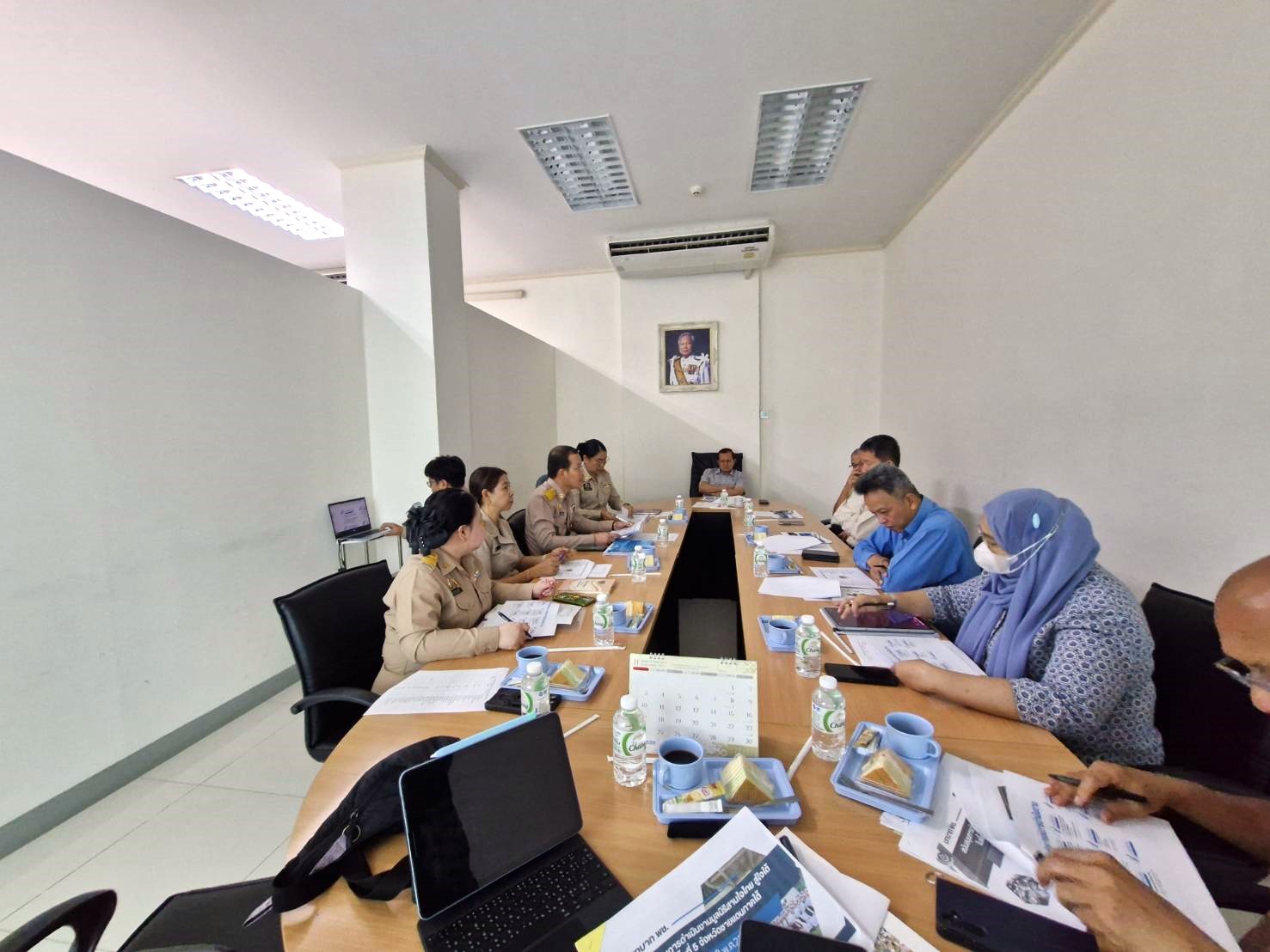ประชุมหารือ บทบาทกรมการพัฒนาชุมชนในการสนับสนุนการดำเนินงานมูลนิธิสานใจไทย สู่ใจใต้
