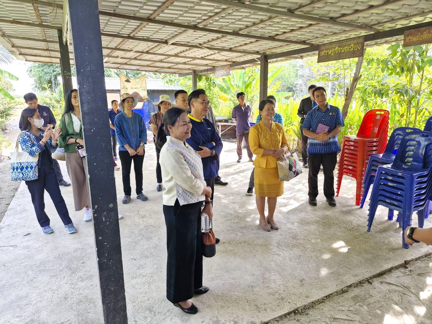 สำนักเสริมสร้างความเข้มแข็งชุมชน ศึกษาดูงาน โครงการพัฒนาพื้นที่ต้นแบบการพัฒนาคุณภาพชีวิตตามหลักทฤฎีใหม่ประยุกต์สู่ “โคก หนอง นา โมเดล” แปลง CLM อำเภอคลองหลวง จังหวัดปทุมธานี