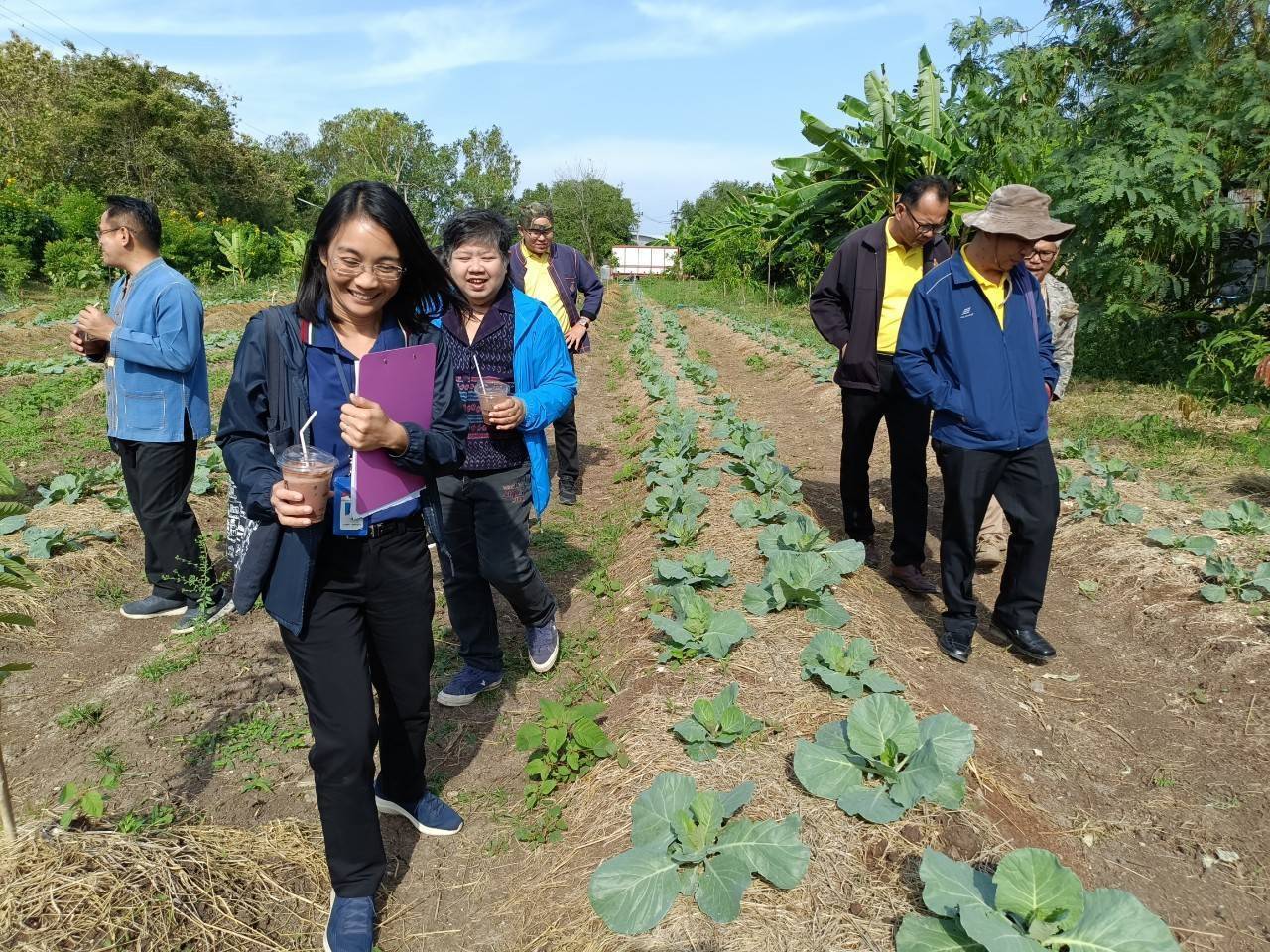 🌳พช. ลงพื้นที่เพื่อตรวจสอบผลสัมฤทธิ์และประสิทธิภาพการดำเนินงานโครงการพัฒนาหมู่บ้านเศรษฐกิจพอเพียง ณ ศูนย์เรียนรู้ทฤษฎีใหม่รูปแบบ “โคก หนอง นา”จังหวัดลพบุรี