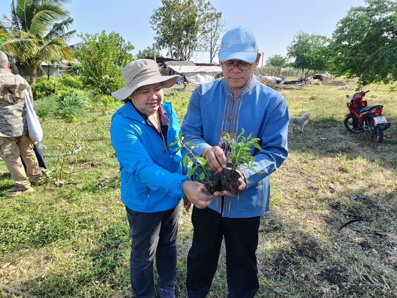 🌳พช. ลงพื้นที่เพื่อตรวจสอบผลสัมฤทธิ์และประสิทธิภาพการดำเนินงานโครงการพัฒนาหมู่บ้านเศรษฐกิจพอเพียง ณ ศูนย์เรียนรู้ทฤษฎีใหม่รูปแบบ “โคก หนอง นา”จังหวัดลพบุรี