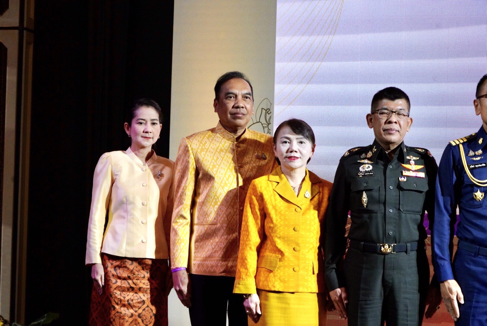 พช. ร่วมงานแถลงข่าวการจัดงาน  “เพื่อนพึ่ง (ภาฯ) เฉลิมพระเกียรติ พระบาทสมเด็จพระเจ้าอยู่หัว ทรงเจริญพระชนมพรรษา 72 พรรษา”