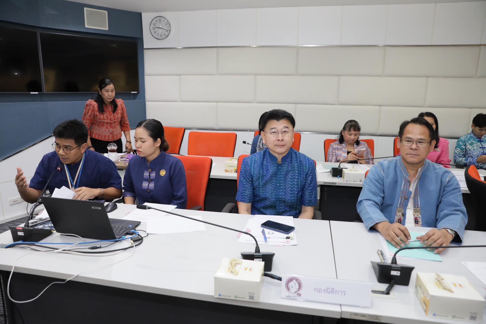 พช. ประชุม คณะกรรมการดำเนินงานทอดผ้าป่าสมทบกองทุนพัฒนาเด็กชนบทในพระราชูปถัมภ์