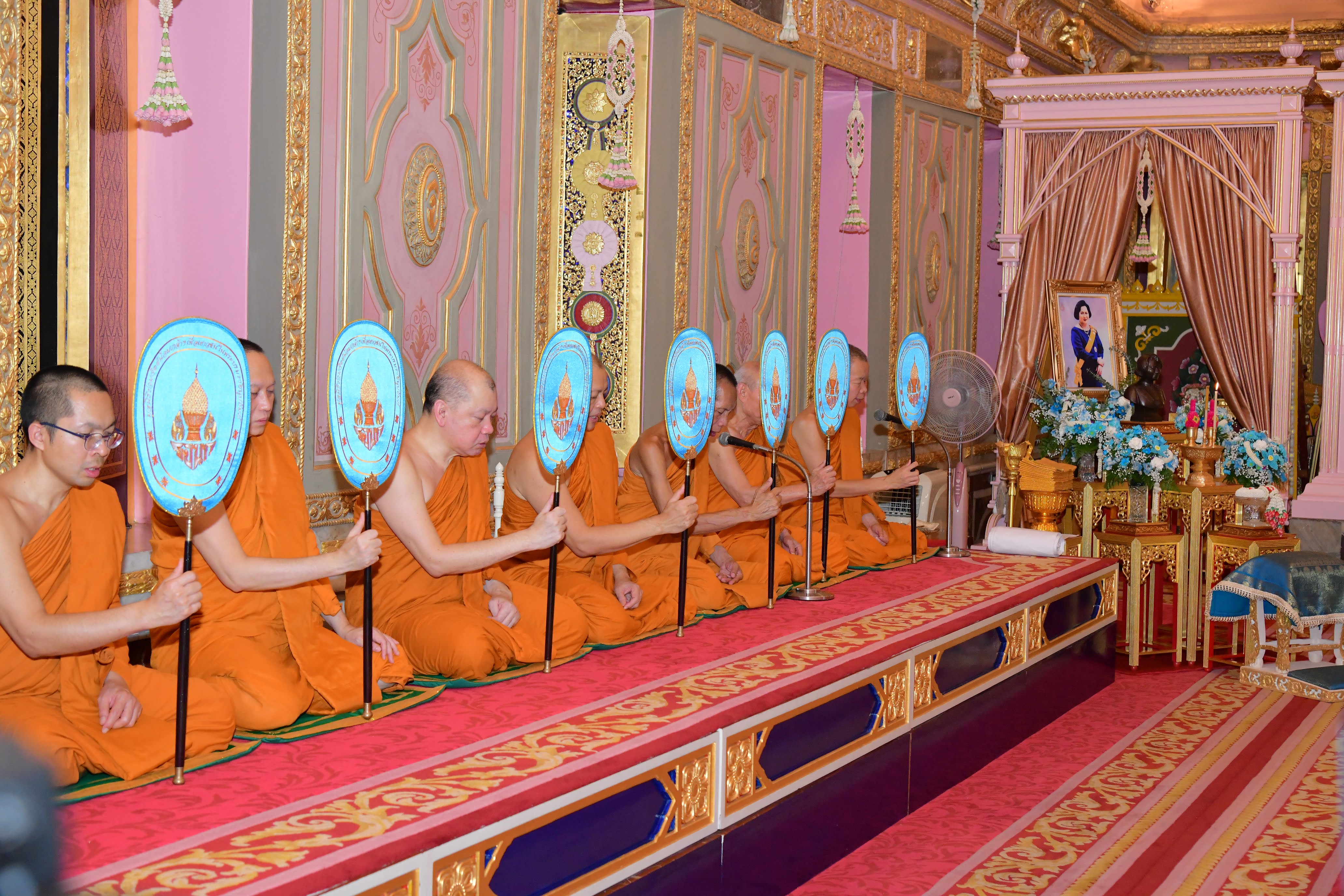 กรมการพัฒนาชุมชน เข้าร่วมพิธีบำเพ็ญกุศลอุทิศถวาย สมเด็จพระเจ้าพี่นางเธอ เจ้าฟ้ากัลยาณิวัฒนา กรมหลวงนราธิวาสราชนครินทร์ บุคคลสำคัญของโลก