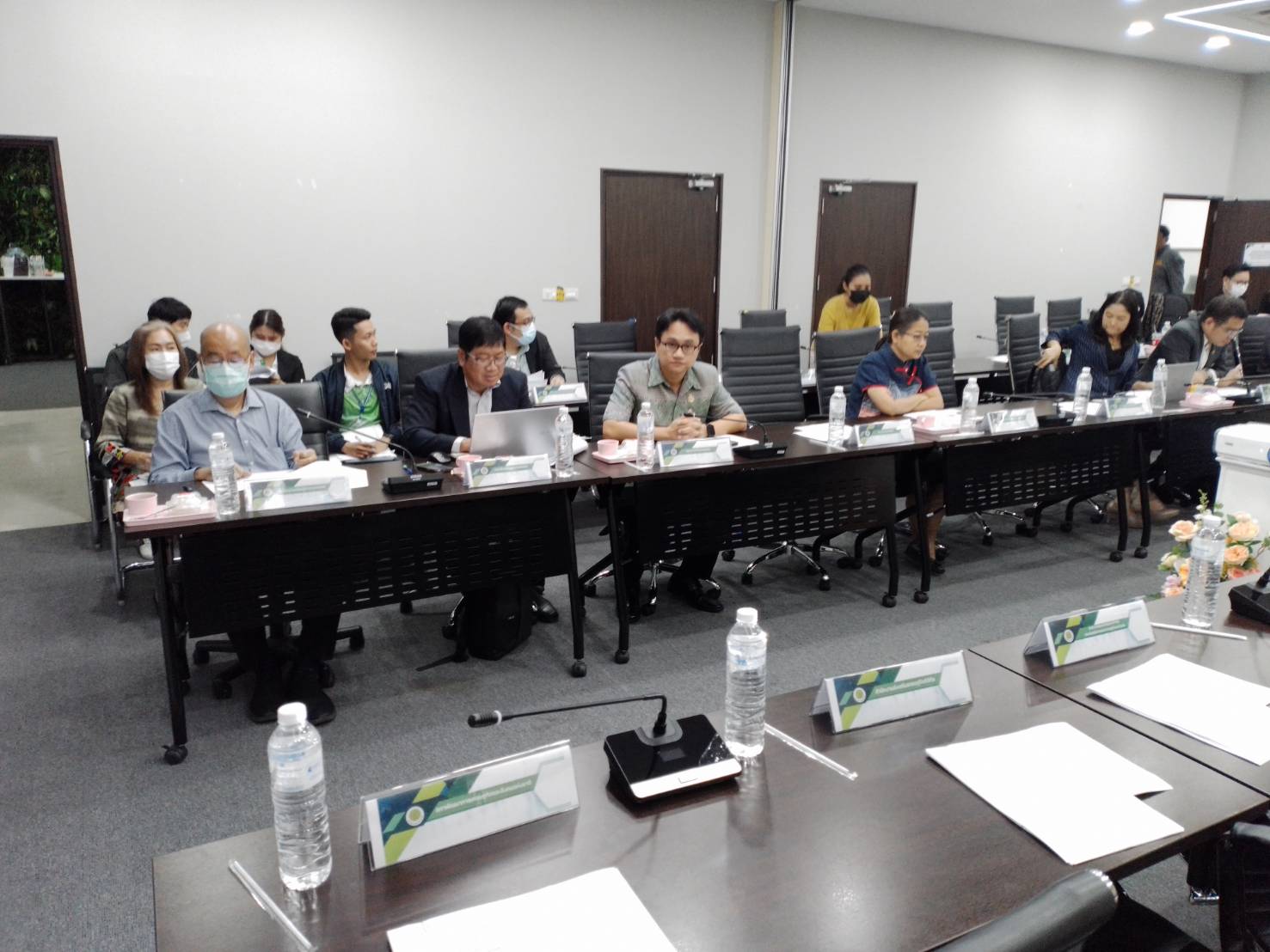 ประชุมเวทีรับฟังความคิดเห็นต่อข้อเสนอเชิงนโยบายของสภาเกษตรกรแห่งชาติ ณ ห้องประชุมสำนักงานสภาเกษตรกรแห่งชาติ