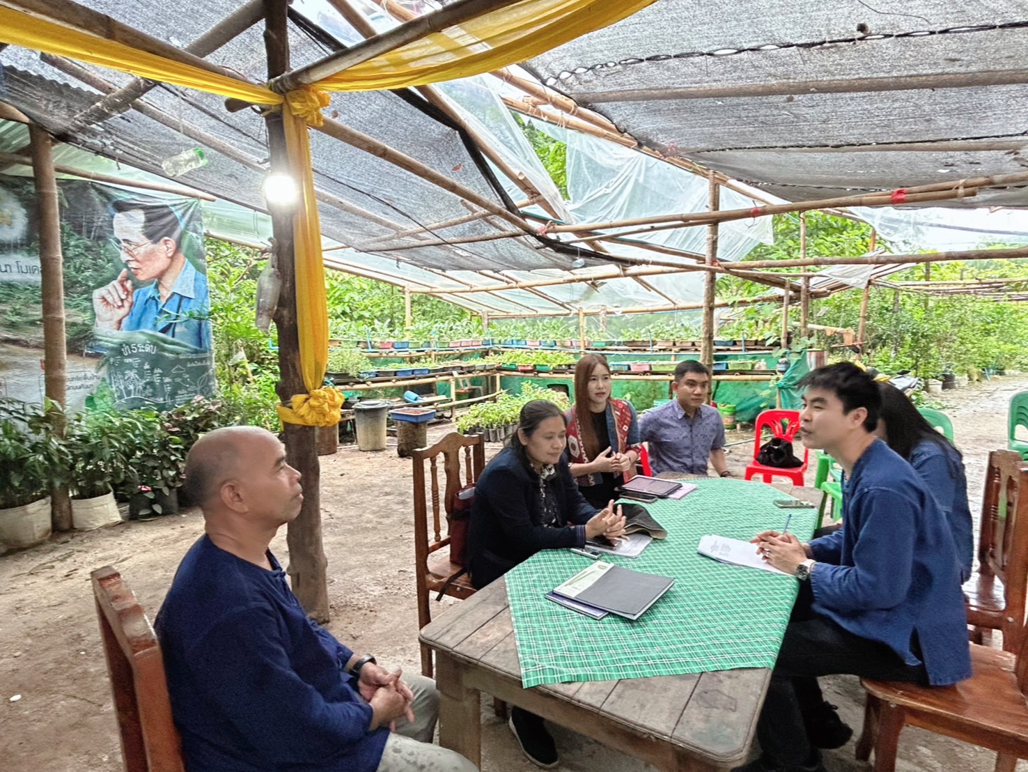 สำนักเสริมสร้างความเข้มแข็งชุมชน ลงพื้นที่สนับสนุนการพัฒนาศูนย์เรียนรู้การพัฒนาคุณภาพชีวิตตามหลักทฤษฎีใหม่ ประยุกต์สู่ “โคก หนอง นา”