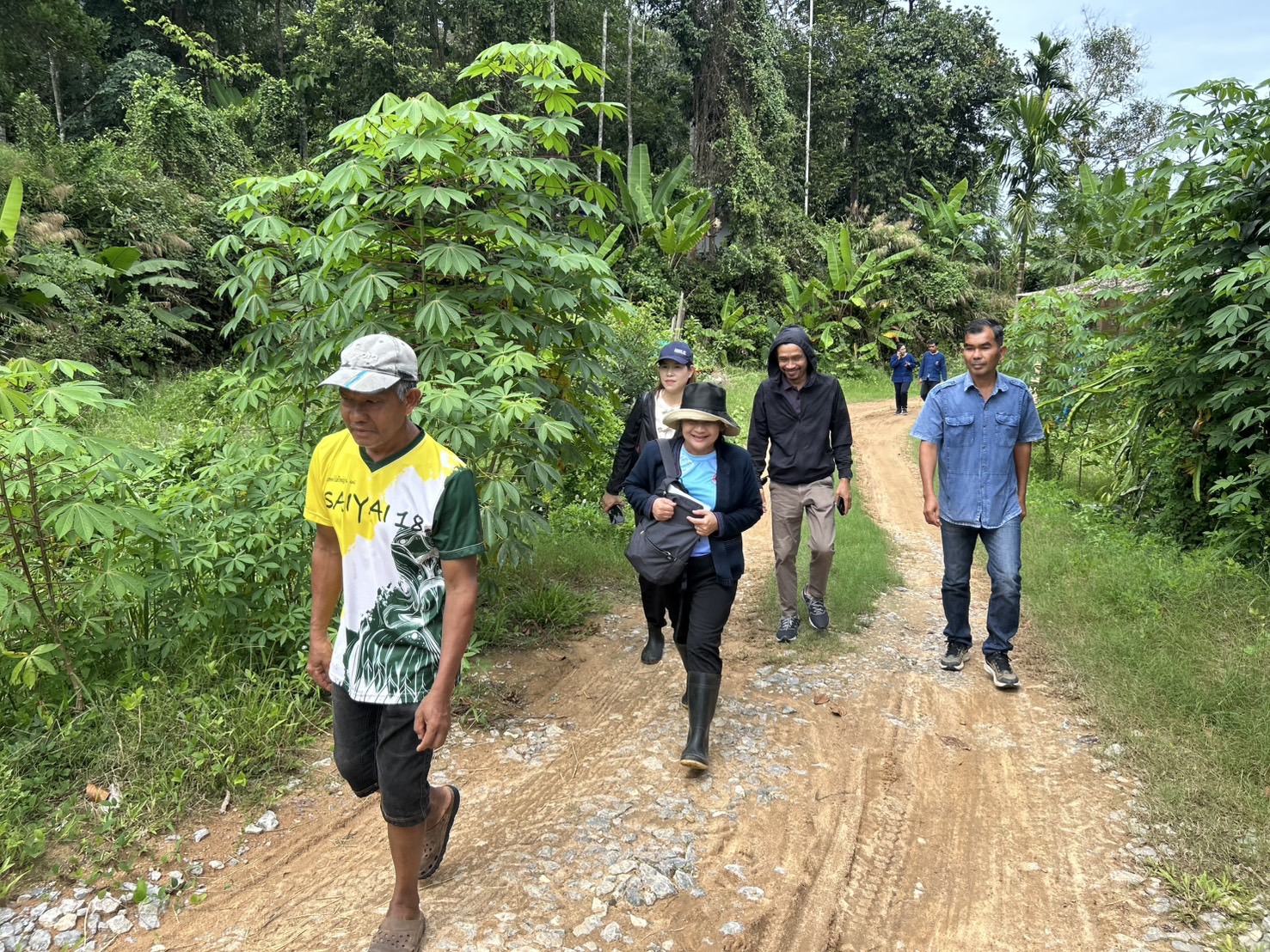 สำนักเสริมสร้างความเข้มแข็งชุมชน ลงพื้นที่สนับสนุนการพัฒนาศูนย์เรียนรู้การพัฒนาคุณภาพชีวิตตามหลักทฤษฎีใหม่ ประยุกต์สู่ “โคก หนอง นา”