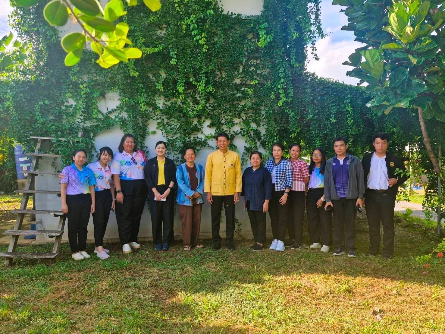 สำนักเสริมสร้างความเข้มแข็งชุมชน ลงพื้นที่สนับสนุนการพัฒนาศูนย์เรียนรู้การพัฒนาคุณภาพชีวิตตามหลักทฤษฎีใหม่ ประยุกต์สู่ “โคก หนอง นา”