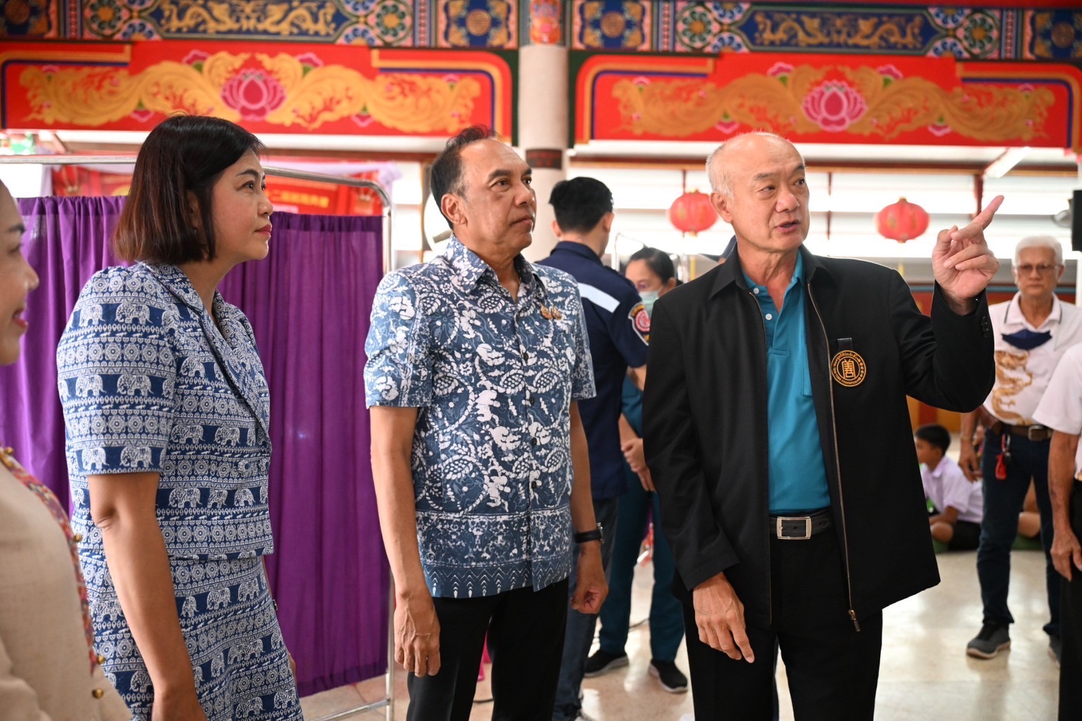 กรมการพัฒนาชุมชน ร่วมกับ มูลนิธิป่อเต็กตึ๊ง มอบวัสดุอุปกรณ์สนับสนุนอาชีพแก่ครัวเรือนยากจนที่ประสบสาธารณภัย (อุทกภัย) จังหวัดเชียงใหม่