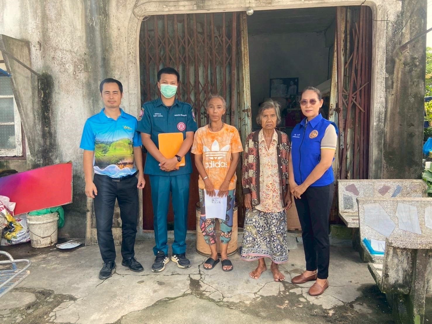 🤝กรมการพัฒนาชุมชน ร่วมกับ มูลนิธิป่อเต็กตึ้ง ลงพื้นที่จัดเก็บข้อมูลครัวเรือนยากจนเป้าหมายสนับสนุนวัสดุอุปกรณ์ประกอบอาชีพ จังหวัดระนอง ระหว่างวันที่ 26 – 27 มิถุนายน 2568🌿